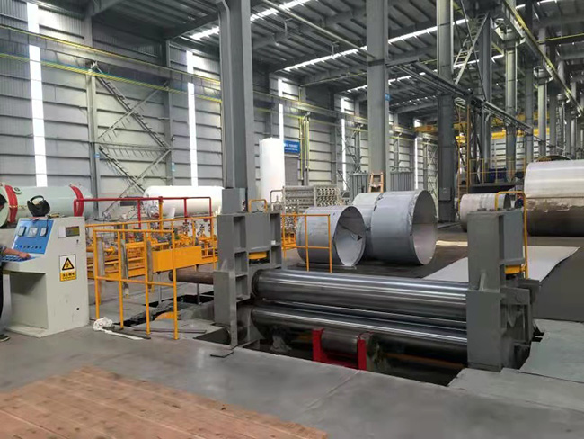 上輥萬(wàn)能卷板機(jī)客戶(hù)案例